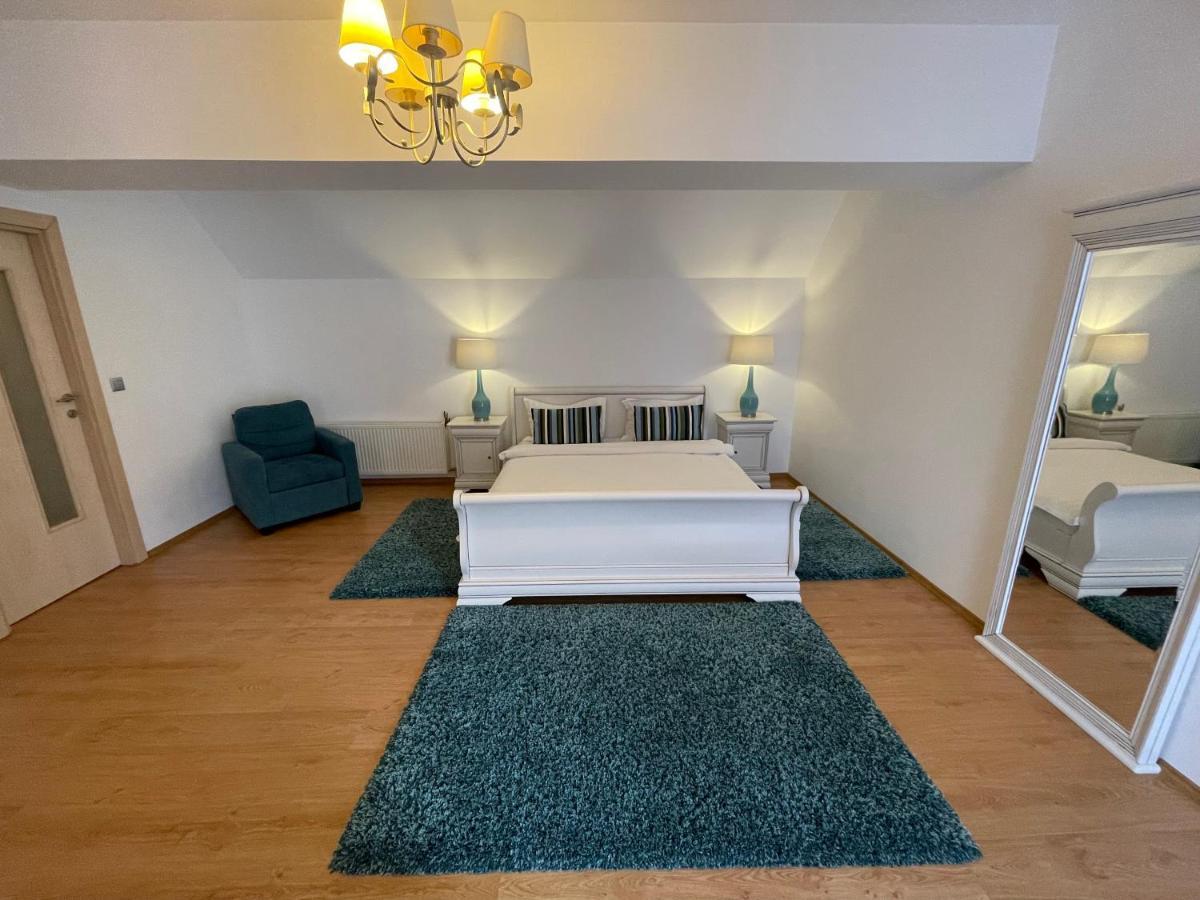 Kyra Luxury Penthouse Διαμέρισμα Σινάια Εξωτερικό φωτογραφία