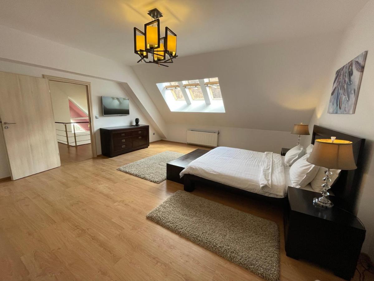 Kyra Luxury Penthouse Διαμέρισμα Σινάια Εξωτερικό φωτογραφία